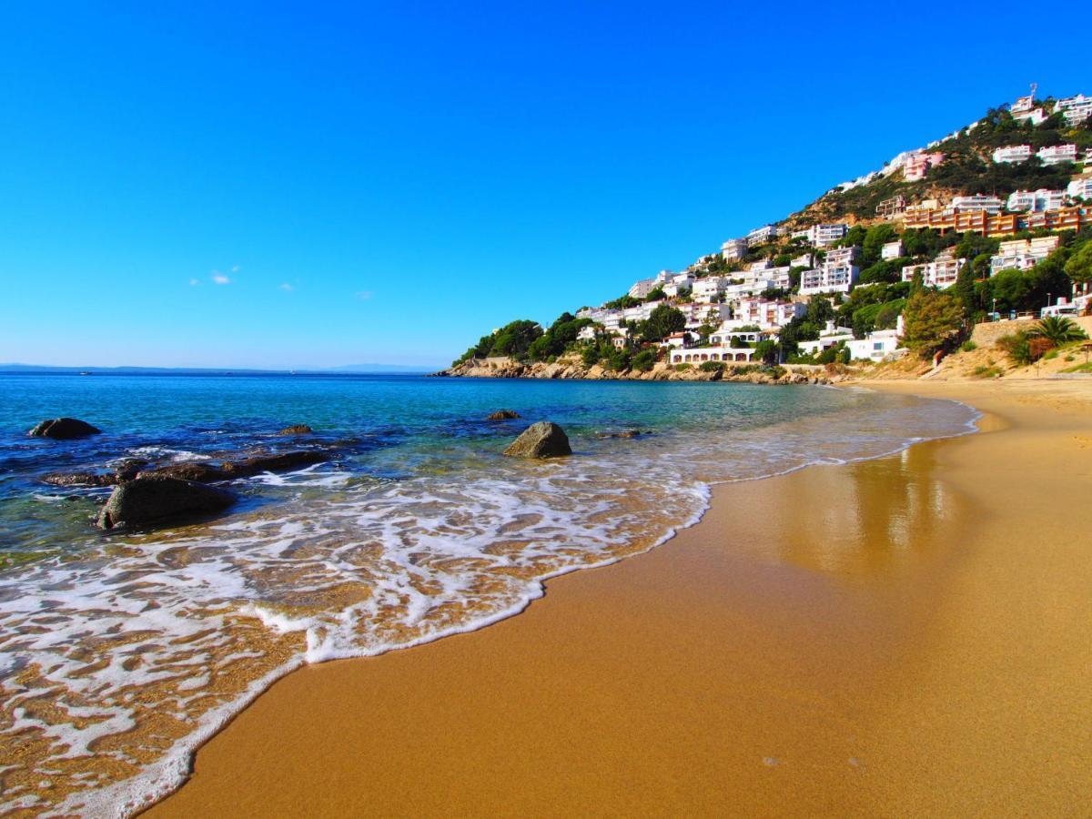 Apartment Platja De Roses-7 By Interhome Екстер'єр фото